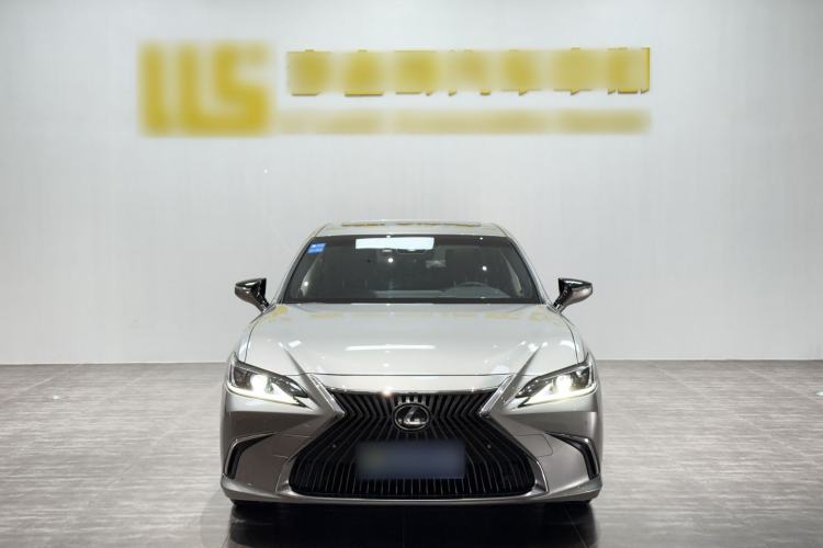 Used Lexus ES 2020 200 Luxury Edition Exterior 2