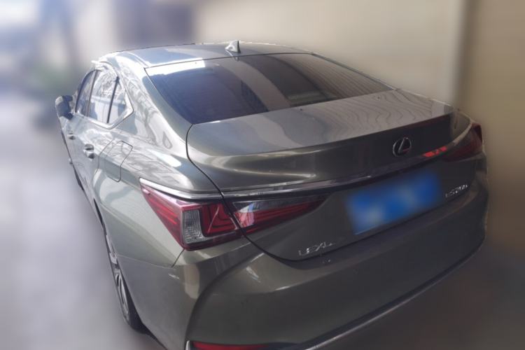 Used Lexus ES 2020 200 Excellence Edition Exterior 3