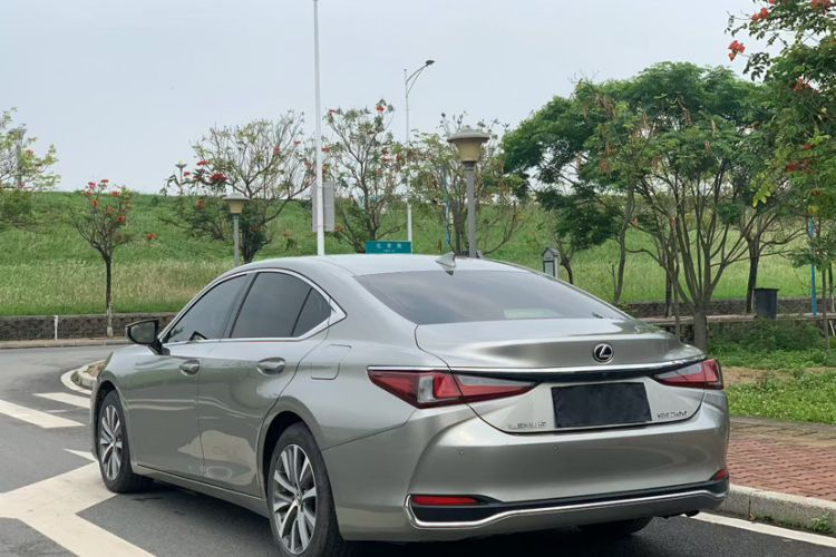 Used Lexus ES 2020 200 Excellence Edition Exterior 3
