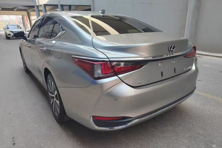 Used Lexus ES 2020 200 Excellence Edition Exterior 3