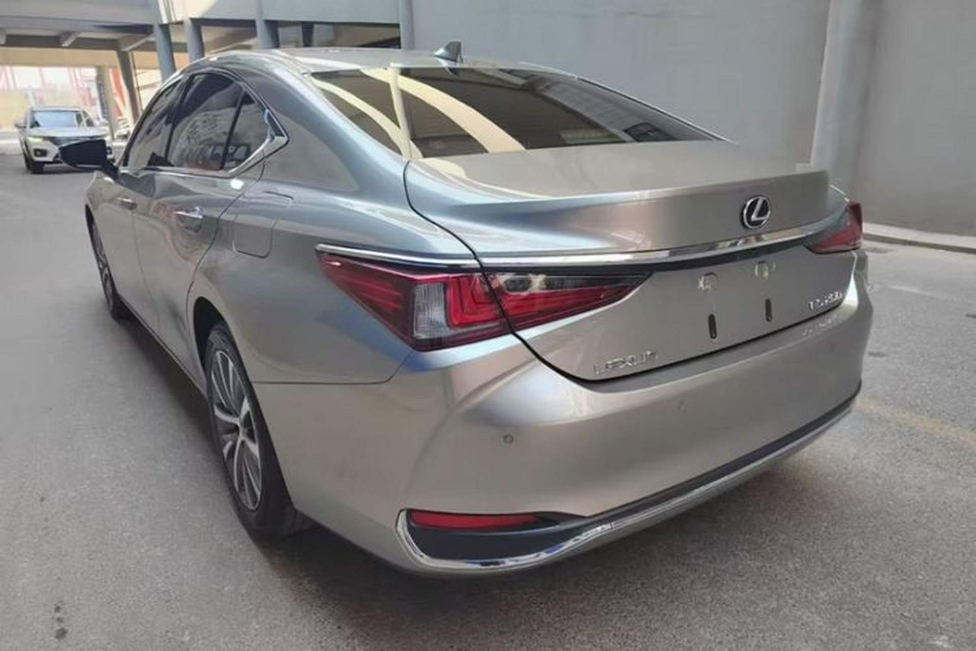 Used Lexus ES 2020 200 Excellence Edition Exterior 3