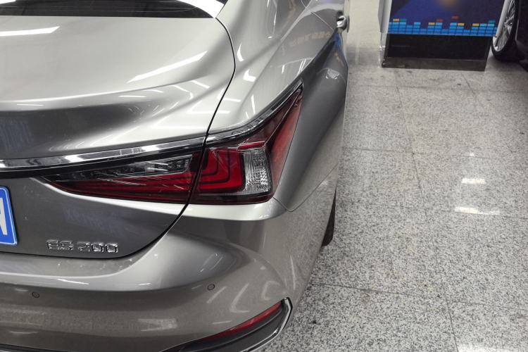 Used Lexus ES 2020 200 Luxury Edition Exterior 3