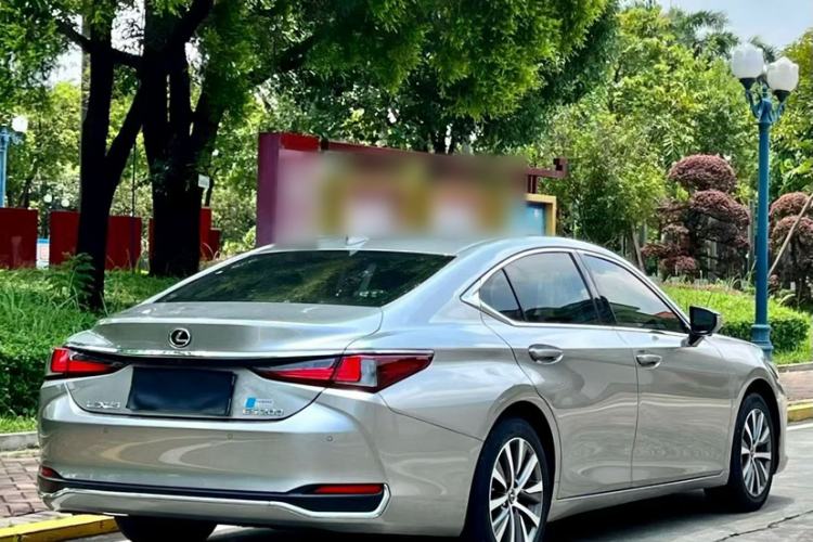 Used Lexus ES 2020 200 Excellence Edition Exterior 4