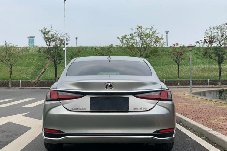 Used Lexus ES 2020 200 Excellence Edition Exterior 4