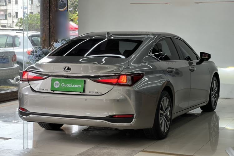 Used Lexus ES 2020 200 Excellence Edition Exterior 6