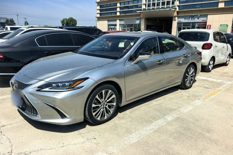 Used Lexus ES 2020 300h Premium Edition Exterior 6