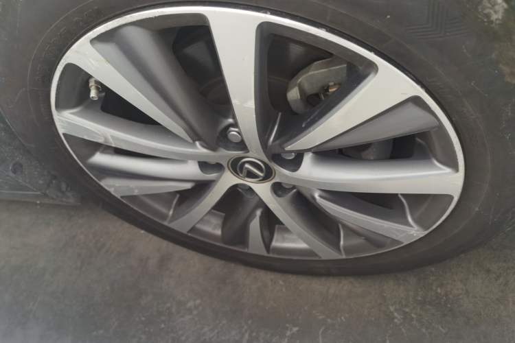 Used Lexus ES 2020 200 Excellence Edition Exterior 7