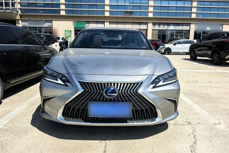 Used Lexus ES 2020 300h Premium Edition Exterior 7