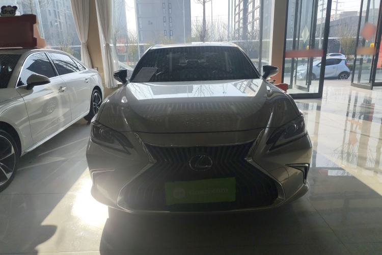 Used Lexus ES 2020 200 Excellence Edition Front