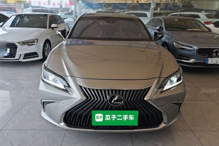 Used Lexus ES 2020 200 Excellence Edition Front
