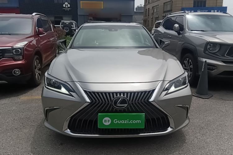 Used Lexus ES 2020 200 Excellence Edition Front