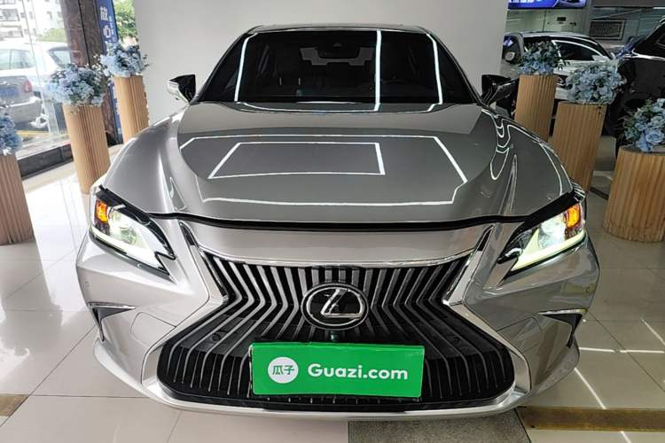 Used Lexus ES 2020 200 Excellence Edition Front
