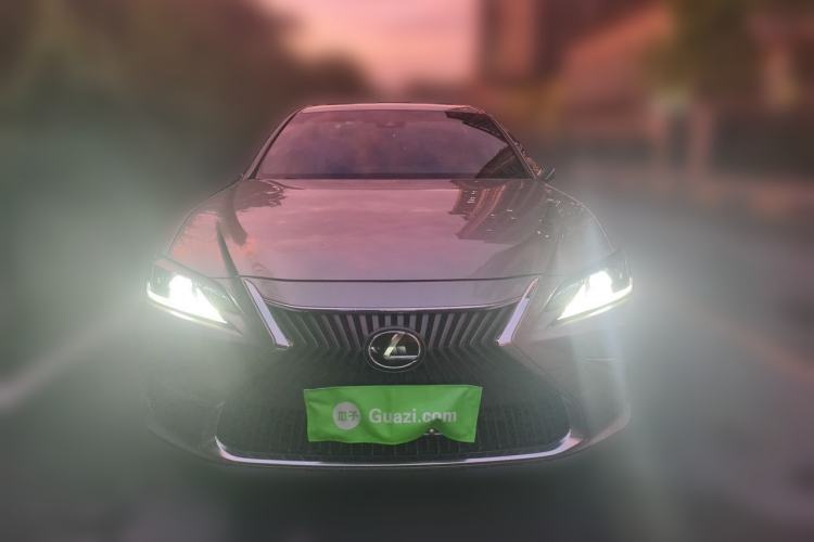 Used Lexus ES 2020 200 Luxury Edition Front