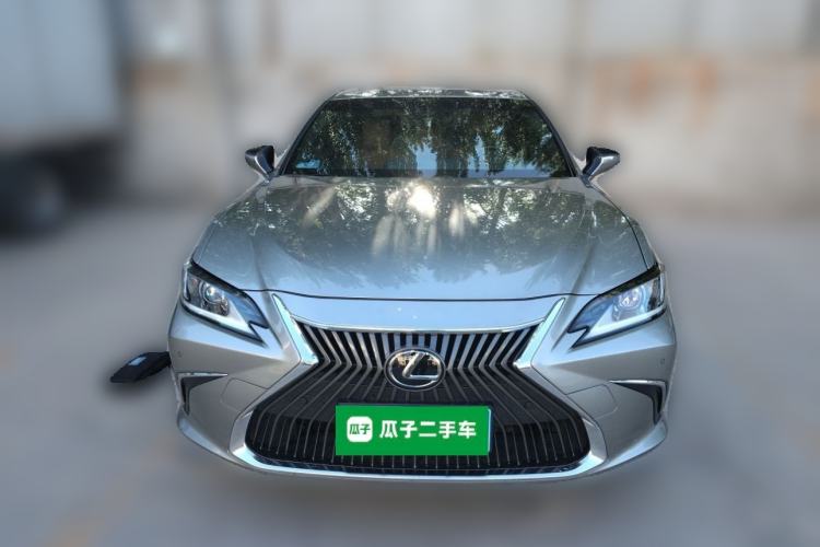 Used Lexus ES 2020 200 Luxury Edition Front