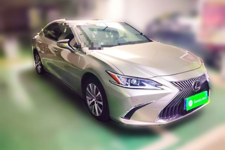 Used Lexus ES 2020 200 Excellence Edition Front Right 45 Deg