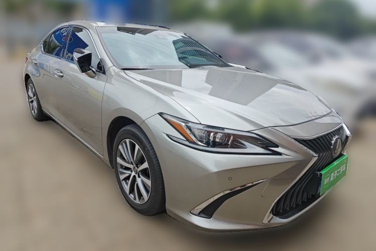 Used Lexus ES 2020 200 Excellence Edition Front Right 45 Deg