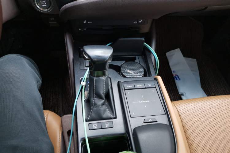 Used Lexus ES 2020 200 Excellence Edition Gear Lever