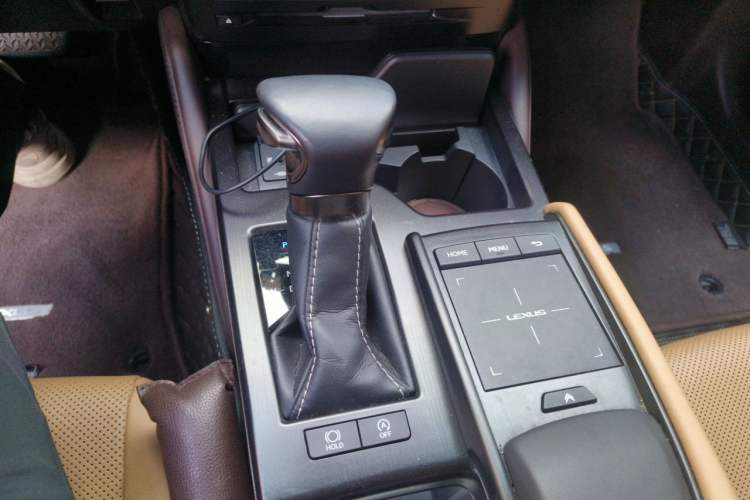 Used Lexus ES 2020 200 Excellence Edition Gear Lever