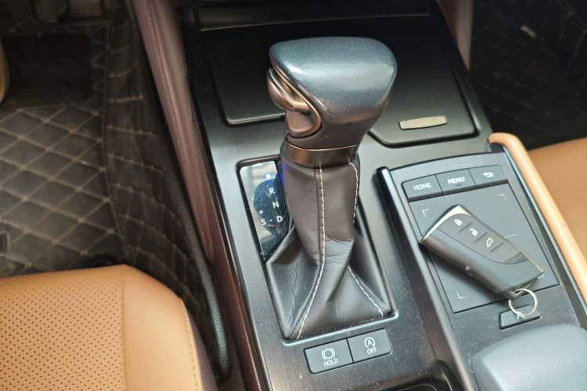 Used Lexus ES 2020 260 Excellence Edition Gear Lever