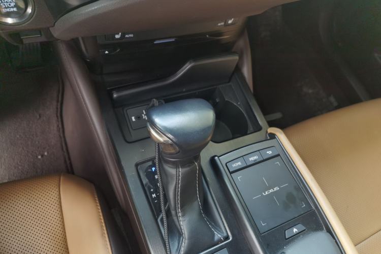 Used Lexus ES 2020 200 Excellence Edition Gear Lever