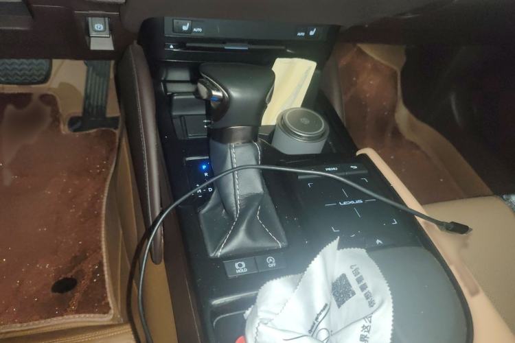 Used Lexus ES 2020 200 Excellence Edition Gear Lever
