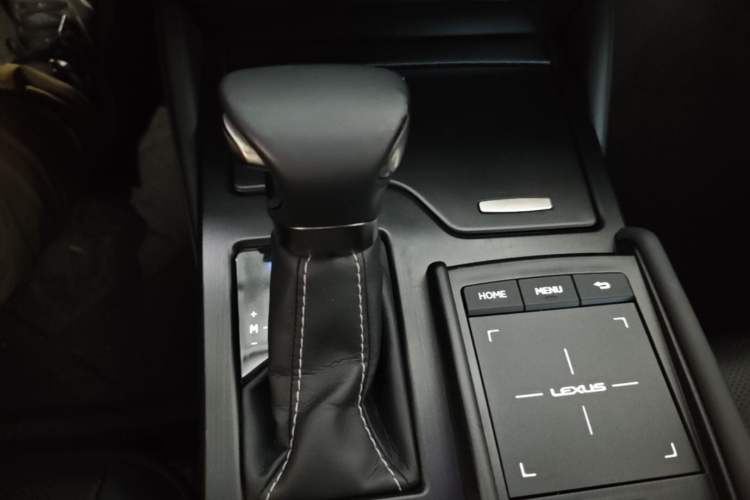 Used Lexus ES 2020 200 Excellence Edition Gear Lever