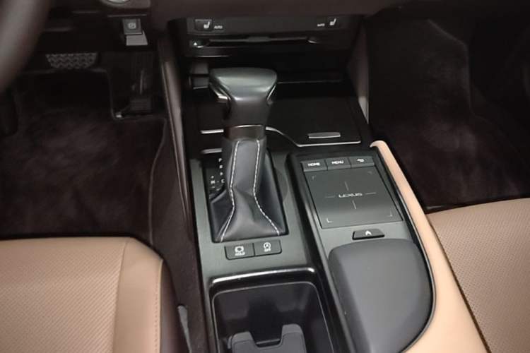 Used Lexus ES 2020 200 Excellence Edition Gear Lever
