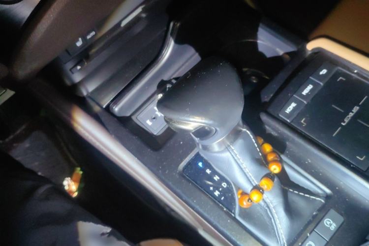 Used Lexus ES 2020 200 Excellence Edition Gear Lever