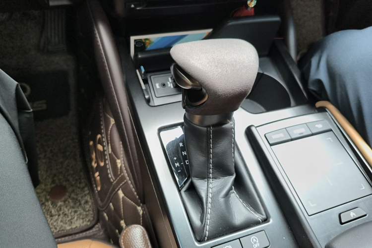 Used Lexus ES 2020 200 Excellence Edition Gear Lever