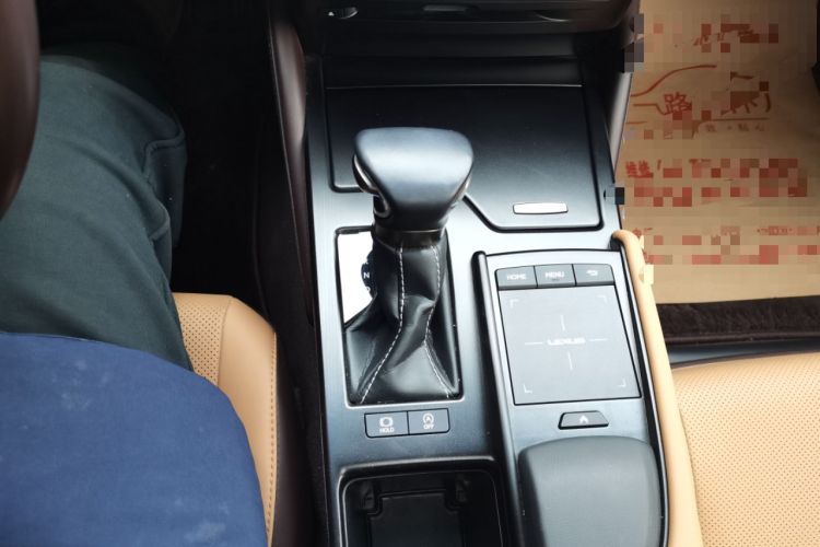 Used Lexus ES 2020 200 Excellence Edition Gear Lever