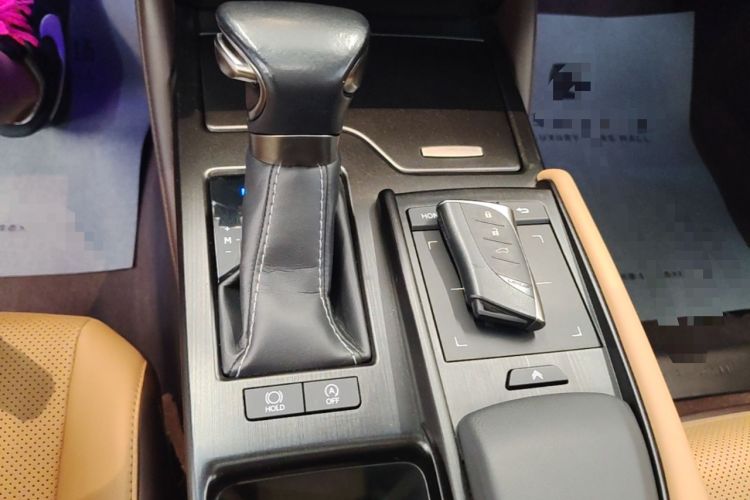 Used Lexus ES 2020 200 Excellence Edition Gear Lever