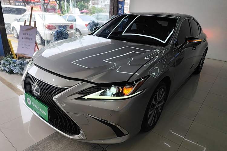 Used Lexus ES 2020 200 Excellence Edition Guazi used car, China used car export, Used car for sale, Used cars, Cheapest cars for sale
