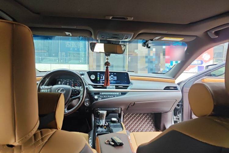 Used Lexus ES 2020 200 Excellence Edition Headliner