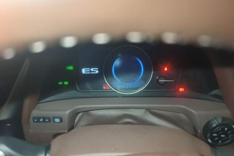 Used Lexus ES 2020 300h Premier Edition Instrument Cluster