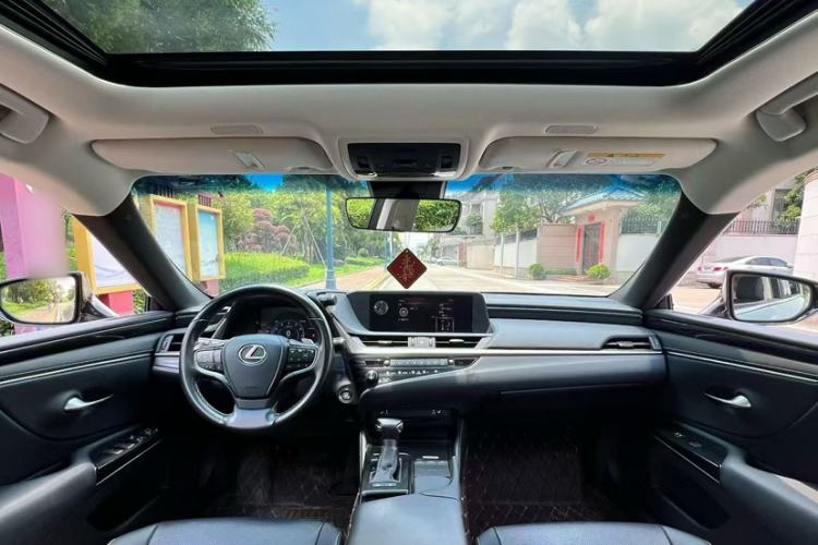 Used Lexus ES 2020 200 Excellence Edition Interior 1