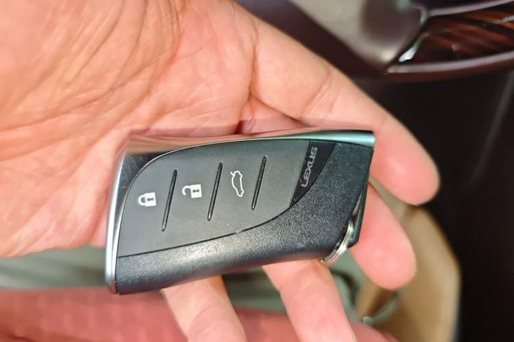 Used Lexus ES 2020 300h Premium Edition Interior 1