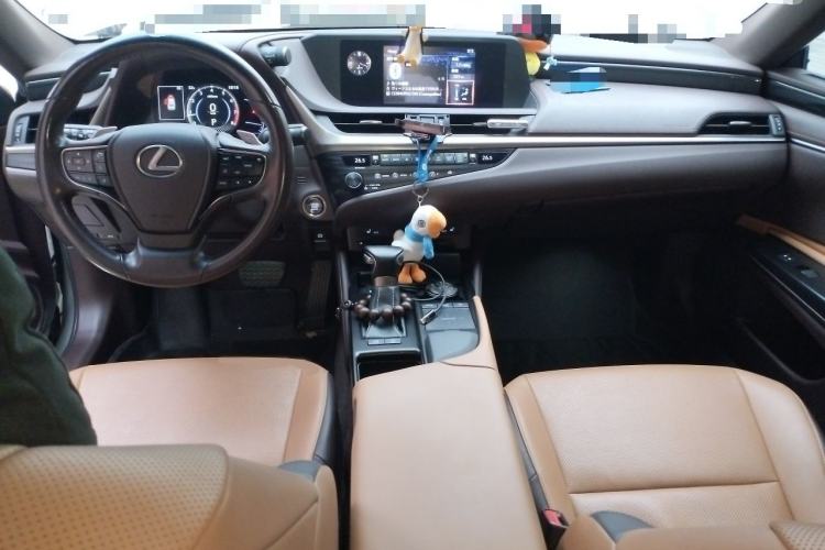 Used Lexus ES 2020 200 Excellence Edition Interior 2
