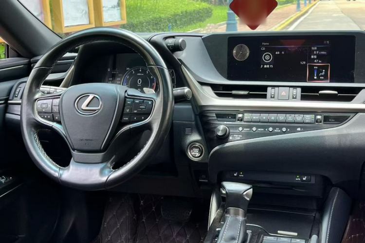 Used Lexus ES 2020 200 Excellence Edition Interior 3