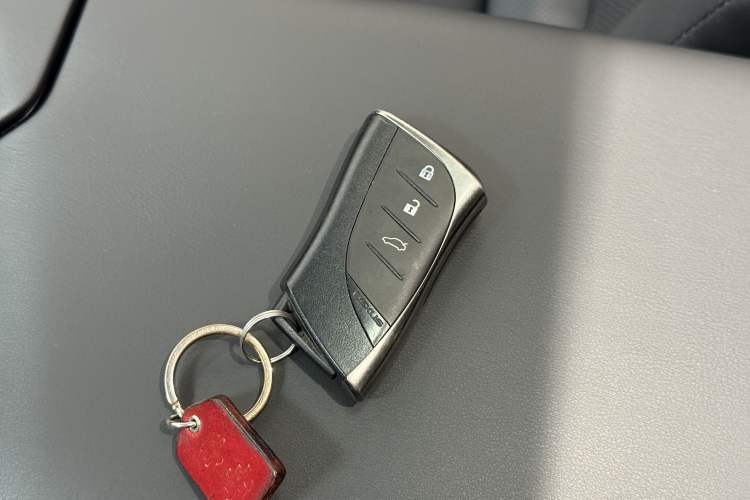 Used Lexus ES 2020 200 Luxury Edition Interior 5