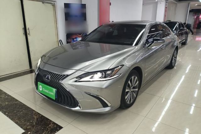 Used Lexus ES 2020 300h Premier Edition
