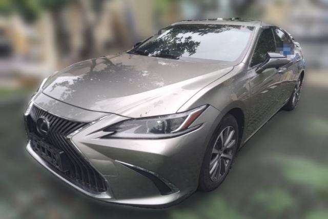 Used Lexus ES 2020 300h Premier Edition