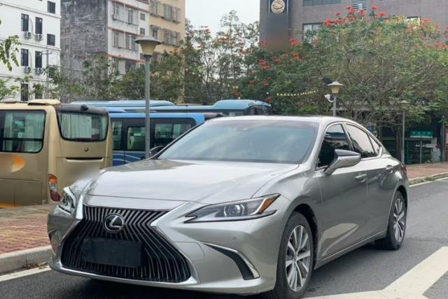 Used Lexus ES 2020 200 Excellence Edition