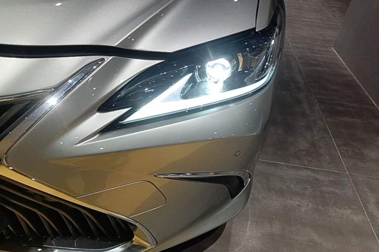 Used Lexus ES 2020 200 Luxury Edition Left Front Headlight