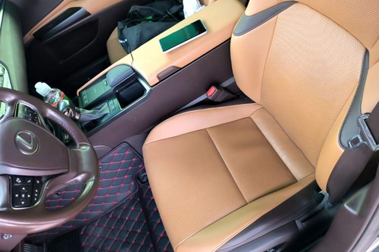 Used Lexus ES 2020 260 Excellence Edition Left Front Seat