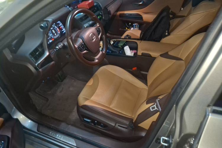 Used Lexus ES 2020 200 Excellence Edition Left Front Seat
