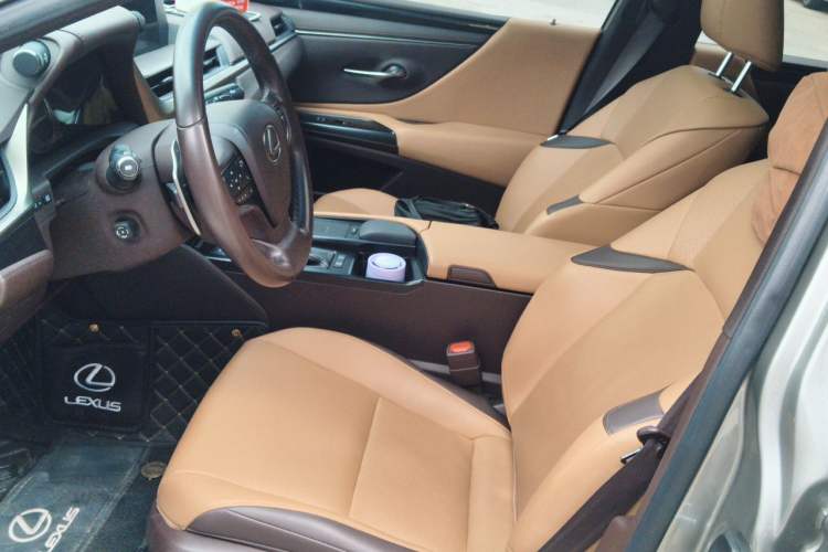 Used Lexus ES 2020 260 Excellence Edition Left Front Seat