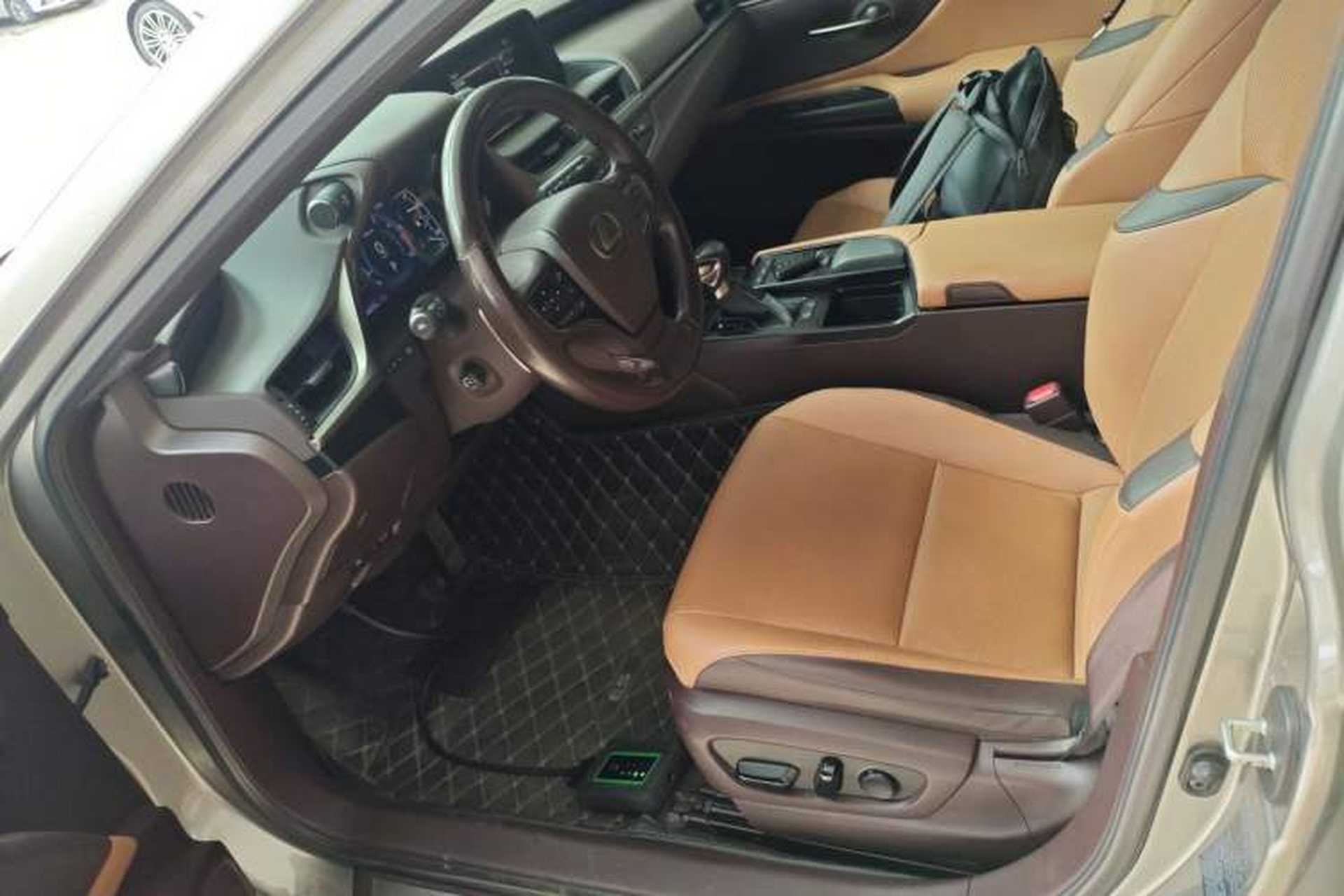 Used Lexus ES 2020 260 Excellence Edition Left Front Seat