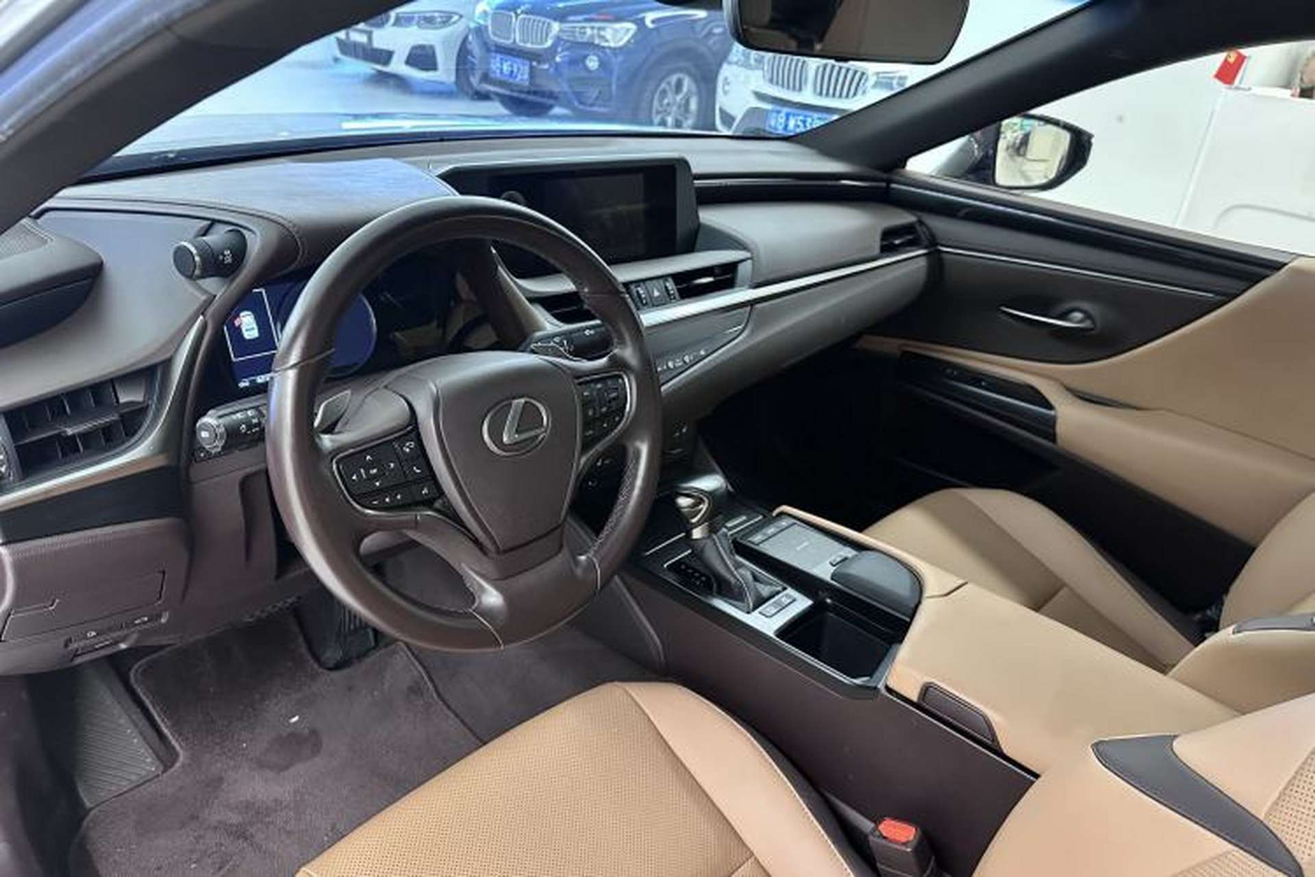 Used Lexus ES 2020 300h Premier Edition Left Front Seat
