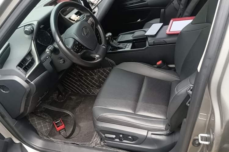 Used Lexus ES 2020 200 Excellence Edition Left Front Seat