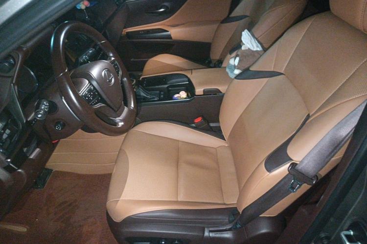 Used Lexus ES 2020 200 Excellence Edition Left Front Seat
